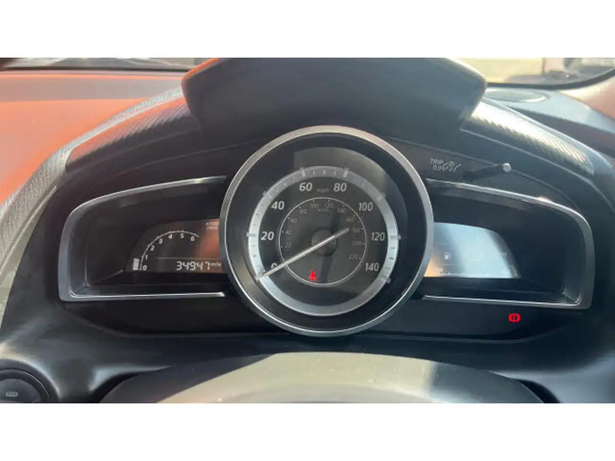 2017-mazda-mazda2-15-sport-nav-90ps-big-17