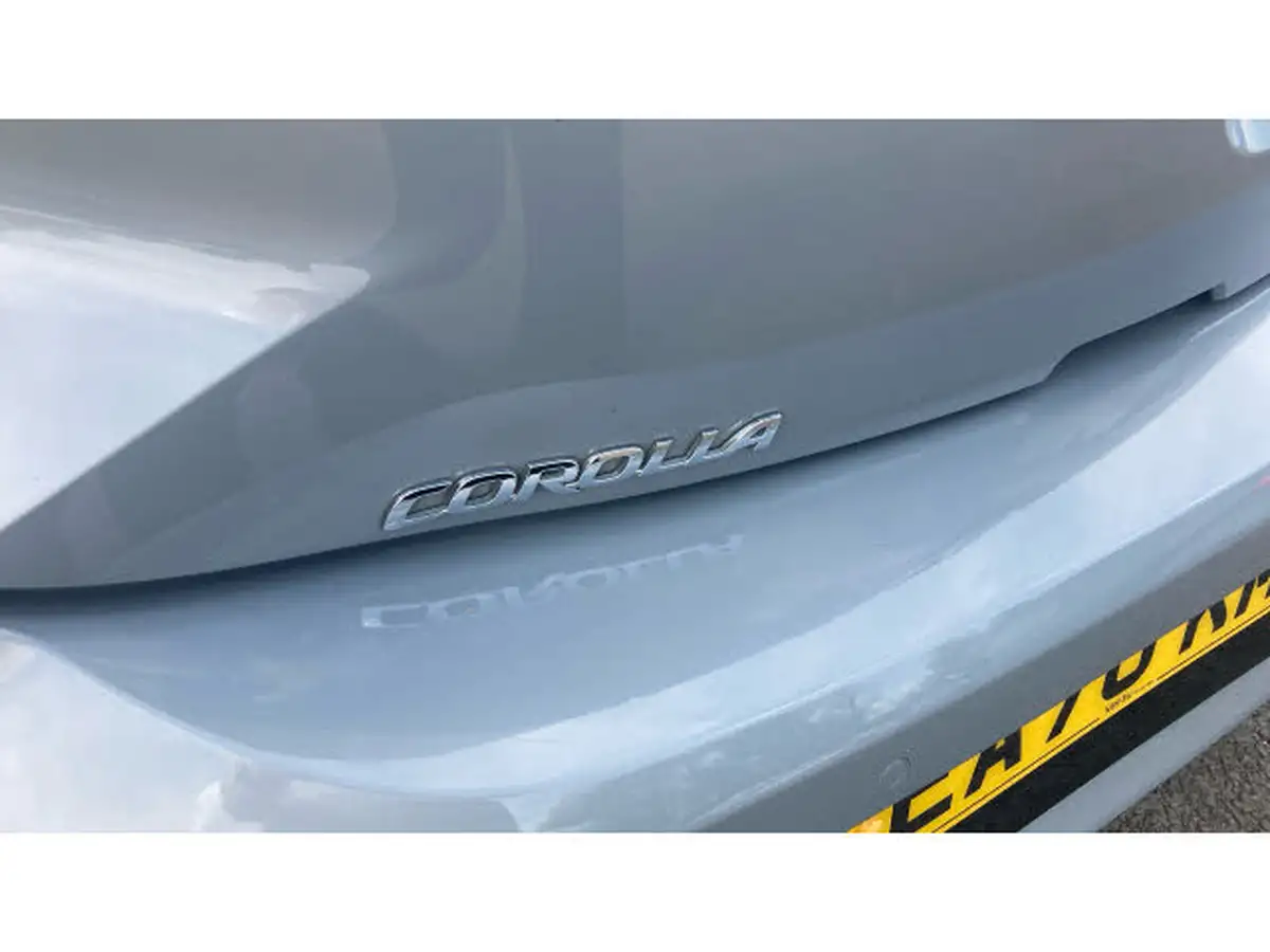 2020-toyota-corolla-18-vvt-i-design-spare-wheel-hatchback-5d-big-21