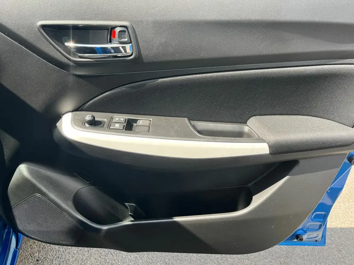 2024-suzuki-swift-12-dualjet-sz-l-big-20
