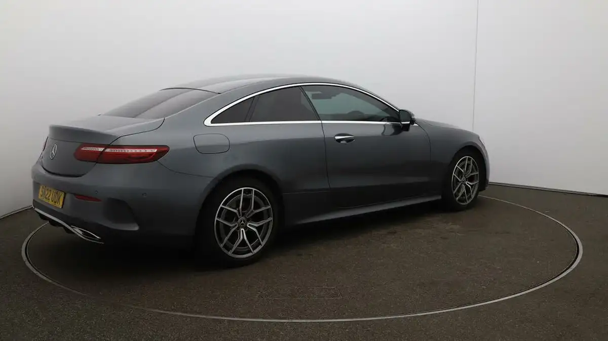 2022-mercedes-benz-e-class-20-e300-amg-line-premium-272ps-coupe-big-46