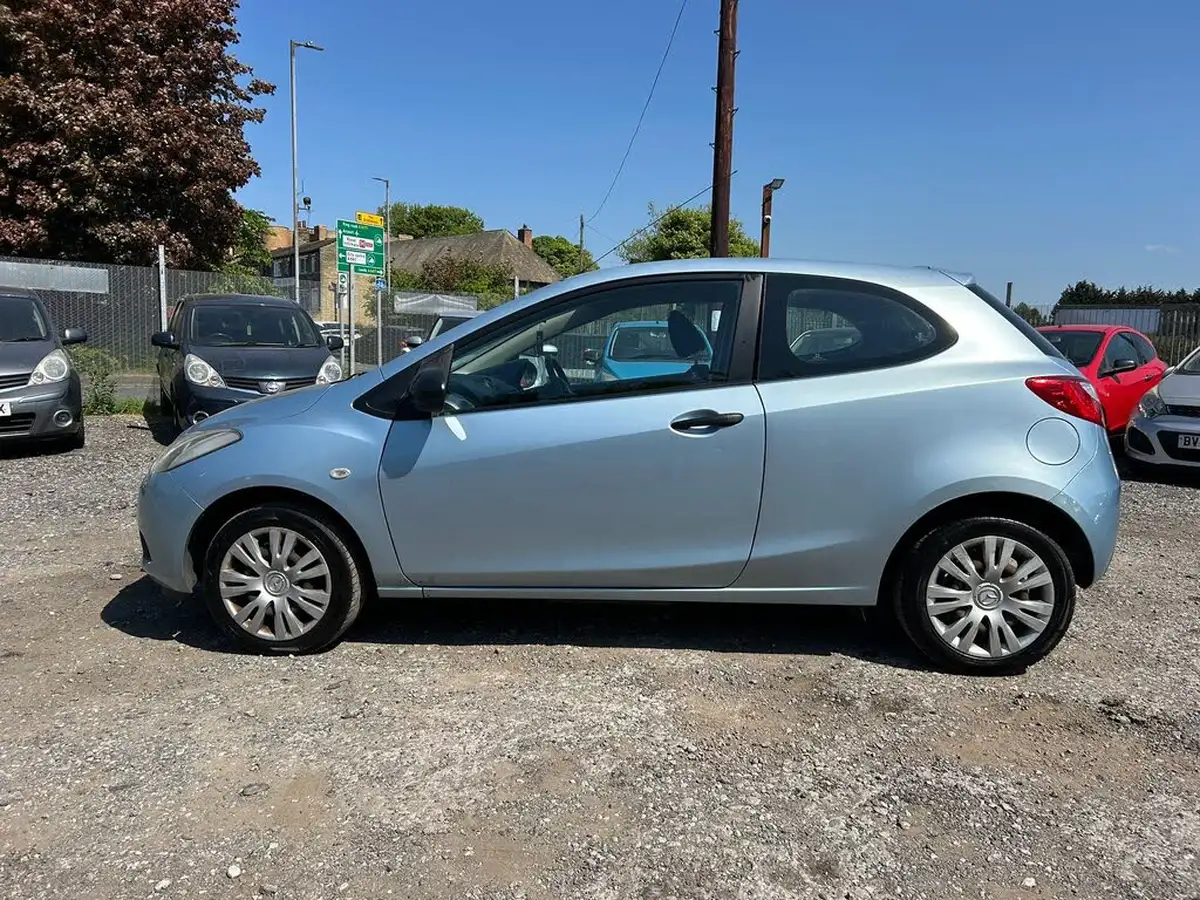 2009-mazda-mazda2-13-ts-air-con-3d-big-3