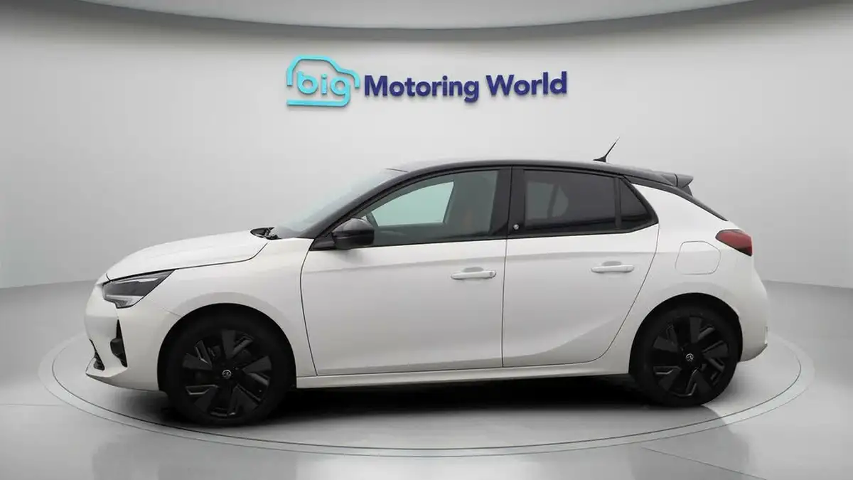 2022-vauxhall-corsa-e-sri-premium-big-4
