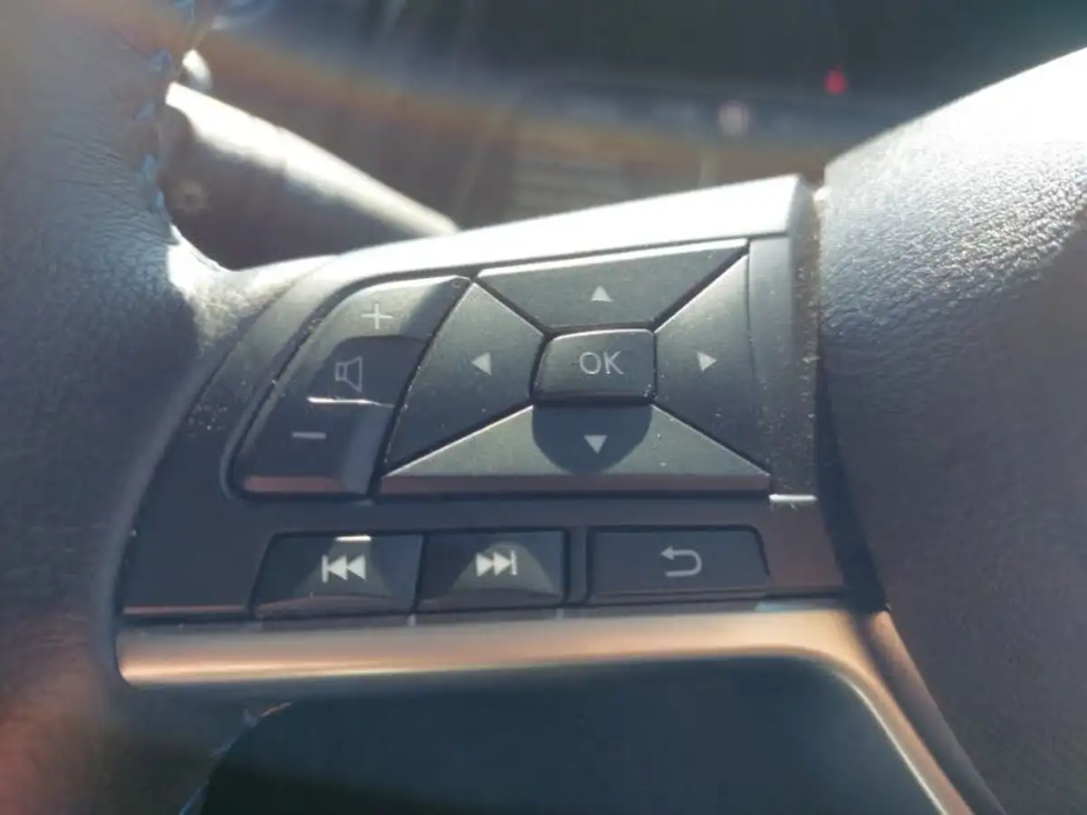 2022-nissan-leaf-e-n-connecta-39kwh-big-13