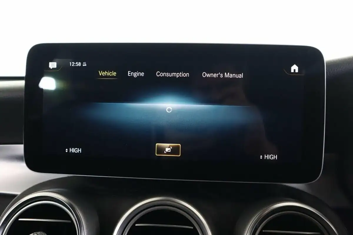 2019-mercedes-benz-glc-class-20d-glc220d-amg-line-premium-station-wagon-5d-big-36