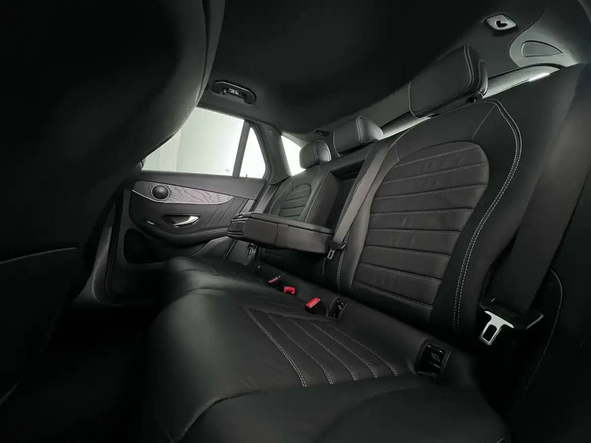 2020-mercedes-benz-glc-class-20d-glc300d-amg-line-premium-station-wagon-5d-big-16
