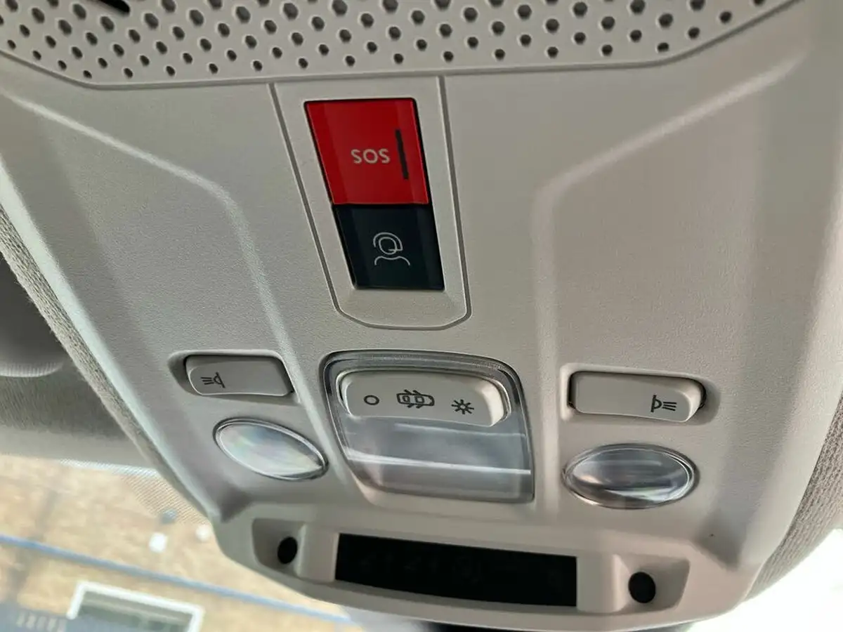 2021-citroen-c4-12-puretech-sense-plus-eat8-big-55