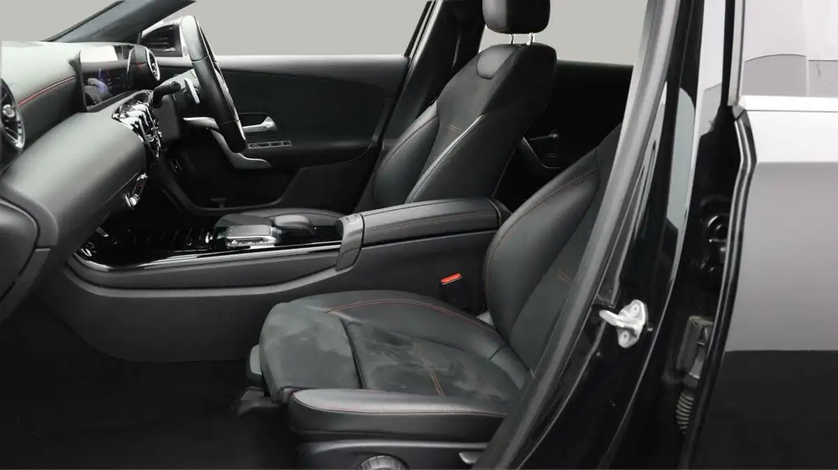 2021-mercedes-benz-a-class-13-a250e-amg-line-executive-saloon-4d-big-13