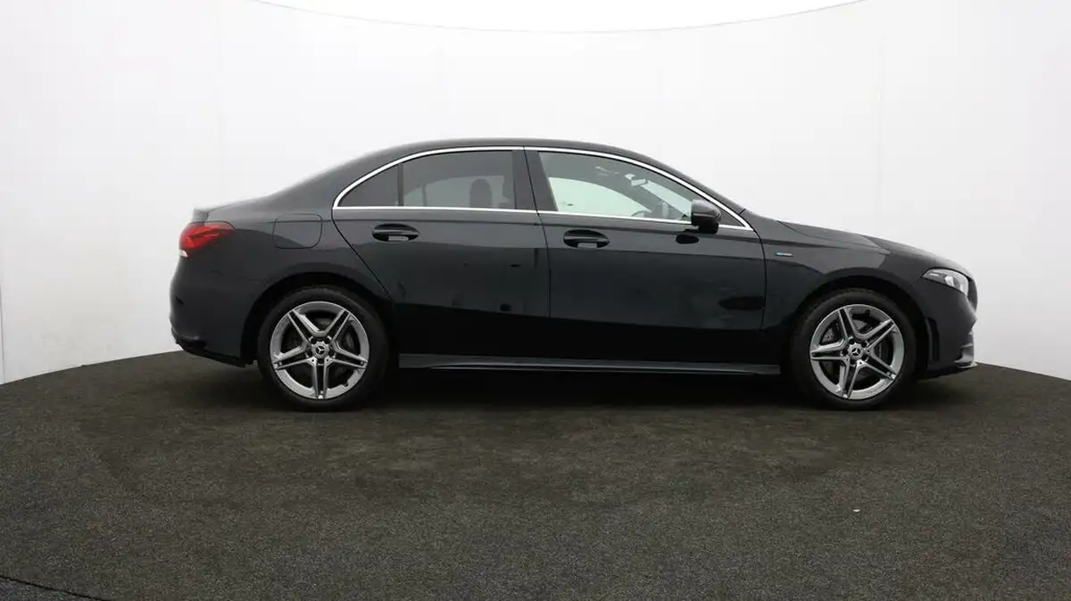 2021-mercedes-benz-a-class-13-a250e-amg-line-executive-saloon-4d-big-30