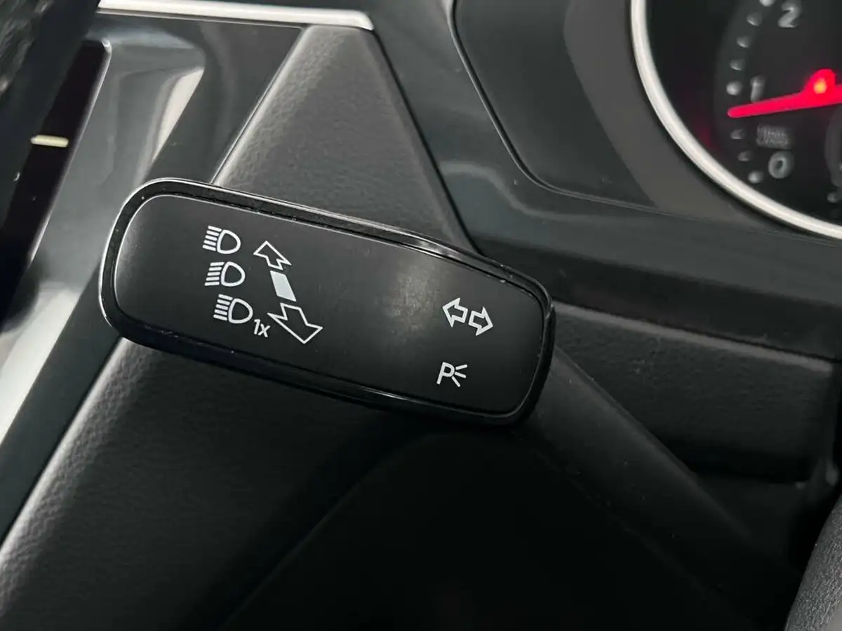 2021-volkswagen-tiguan-15-tsi-life-150ps-dsg-big-14