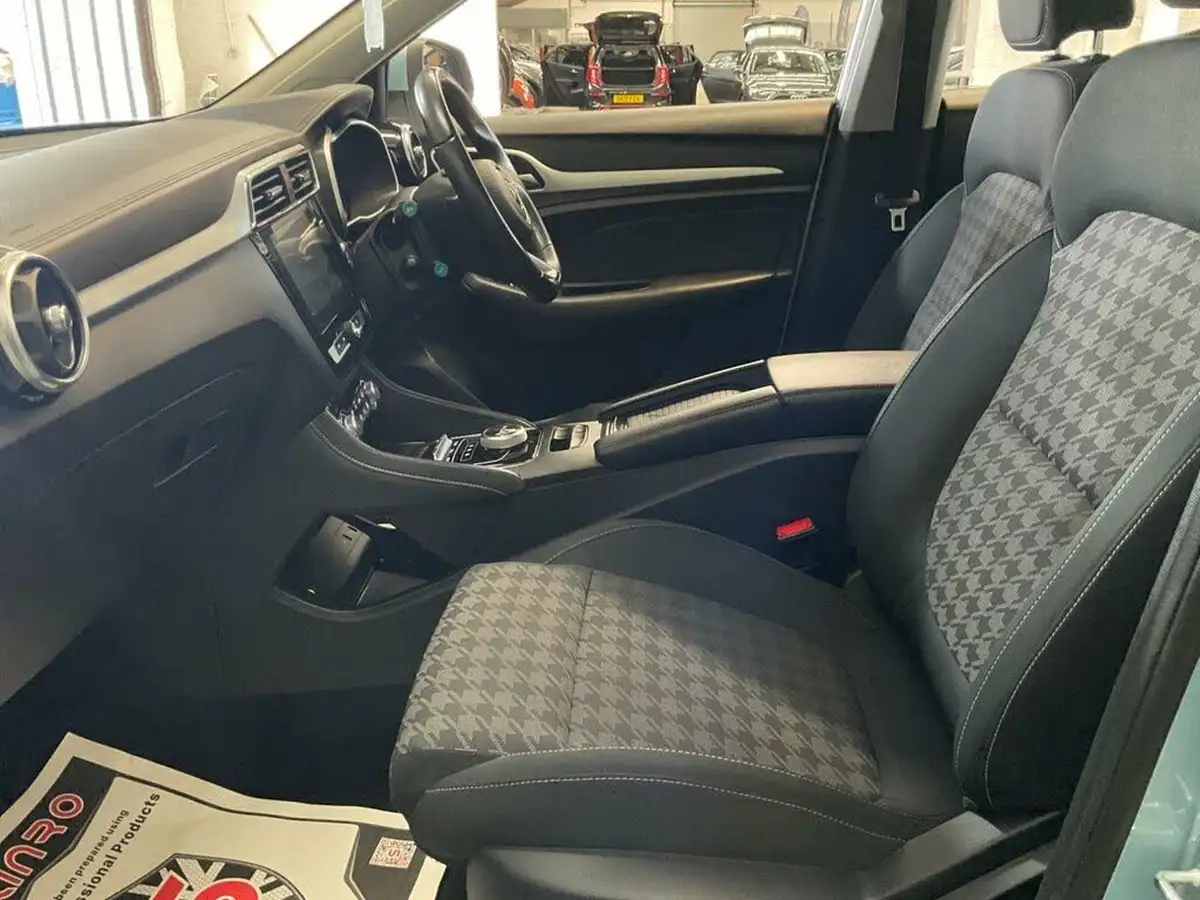 2019-mg-zs-suv-e-excite-ev-big-26