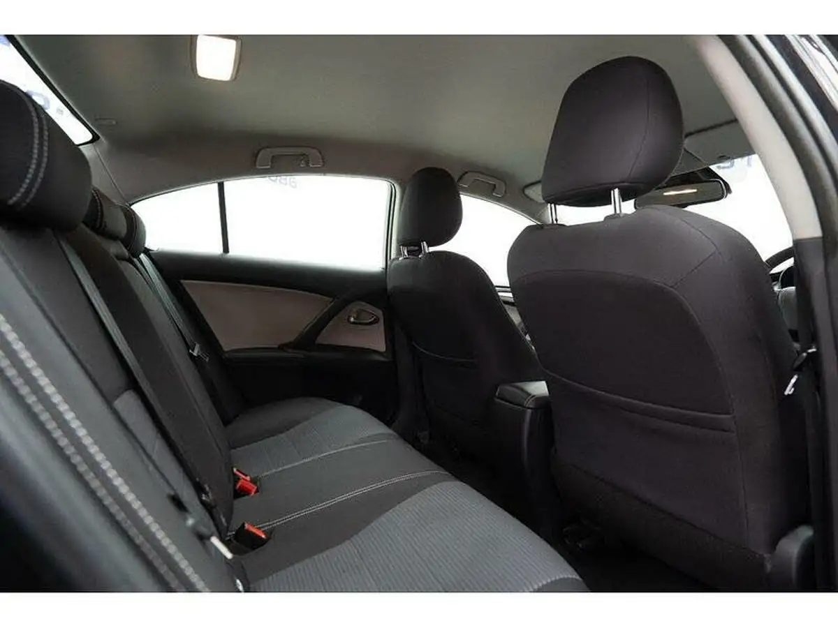 2016-toyota-avensis-18-v-matic-business-edition-saloon-4d-big-41