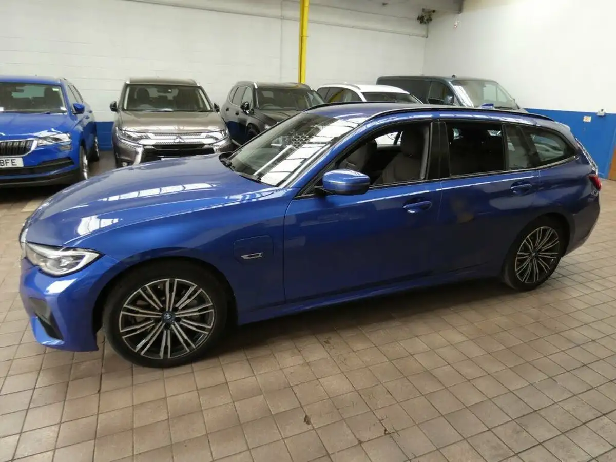 2021-bmw-3-series-20-330e-m-sport-touring-5d-big-14