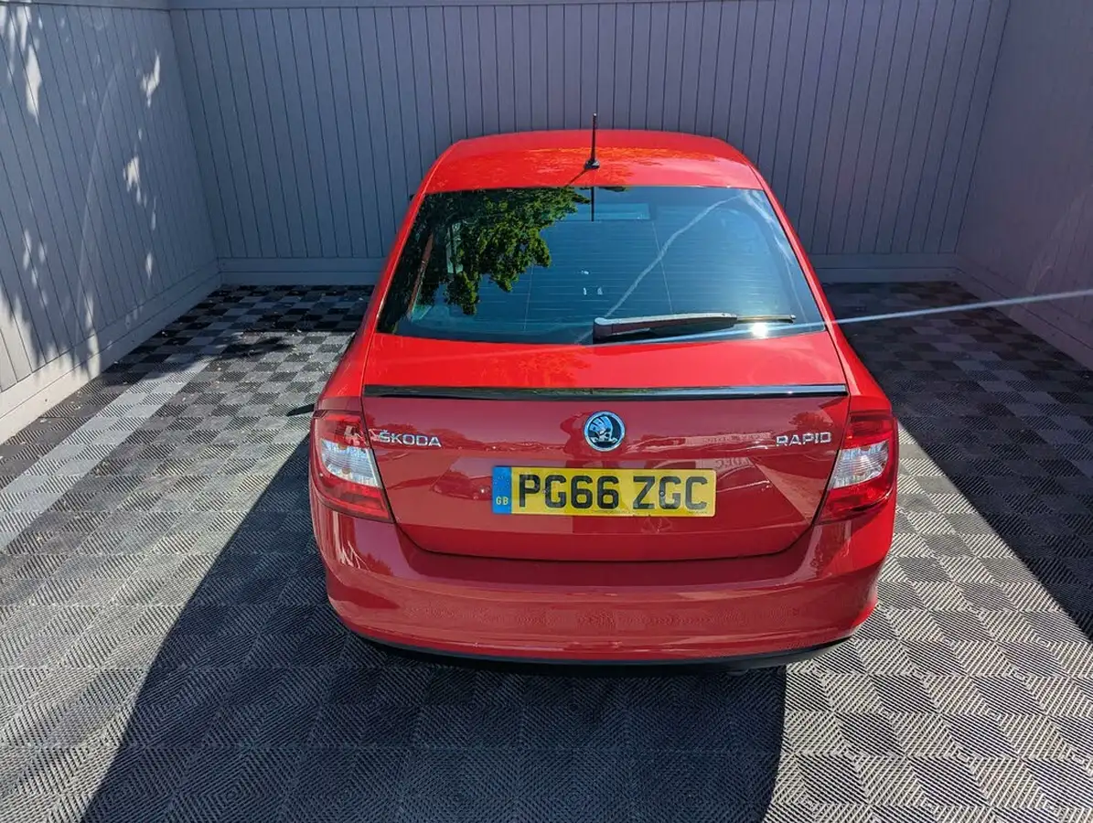 2017-skoda-rapid-12-tsi-sport-big-45