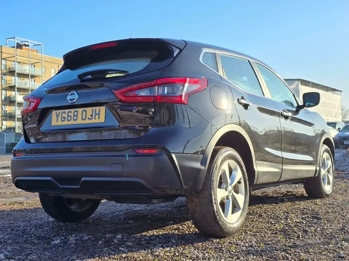 2018-nissan-qashqai-15dci-acenta-premium-heat-pack-big-16