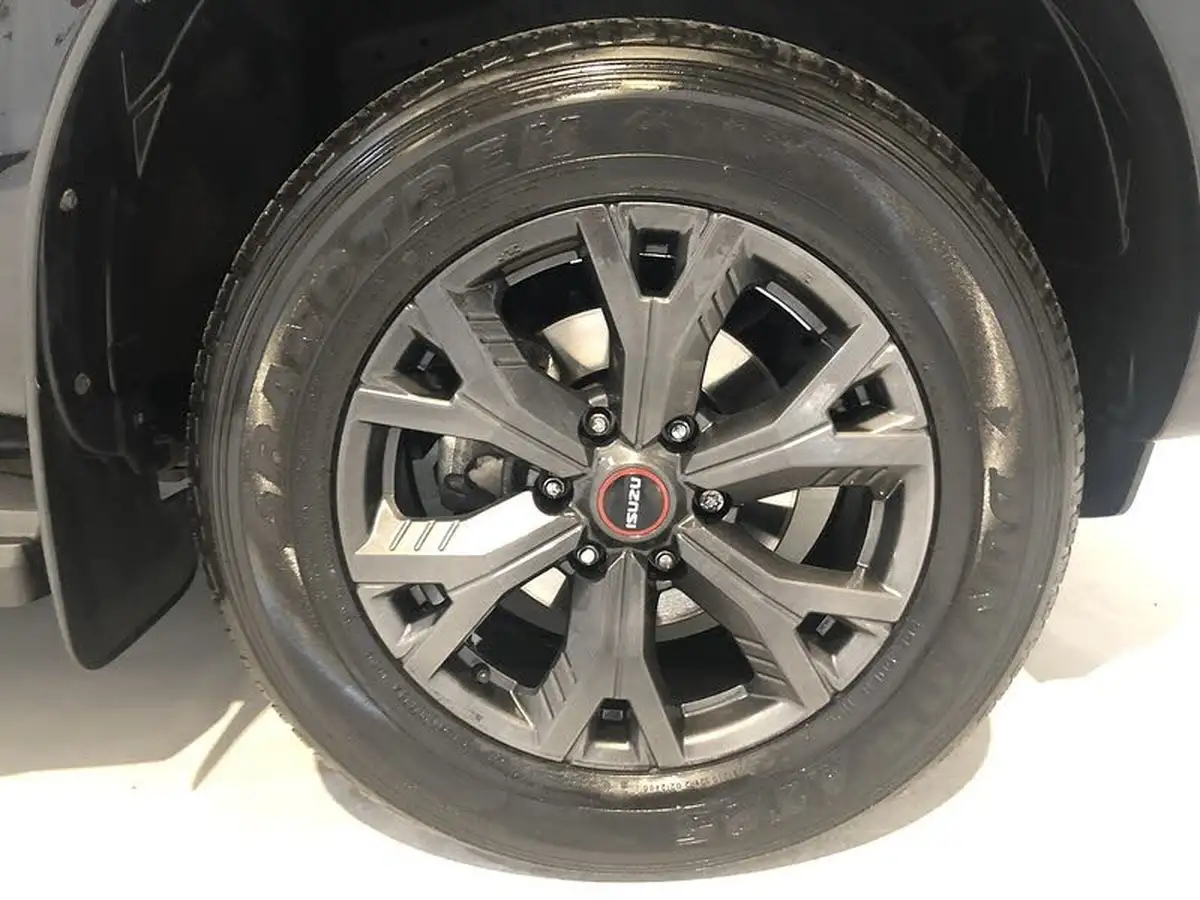 2024-isuzu-d-max-19td-dl20-double-auto-big-9
