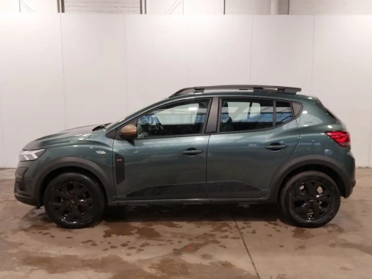 2024-dacia-sandero-stepway-10-tce-extreme-90bhp-big-3