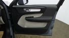 2019-volvo-xc40-20td-d3-momentum-geartronic-small-14