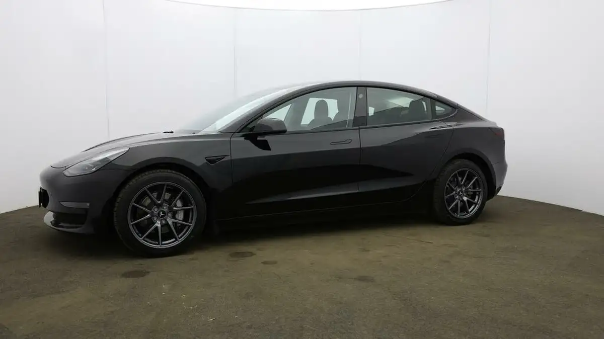 2021-tesla-model-3-e-long-range-awd-big-28