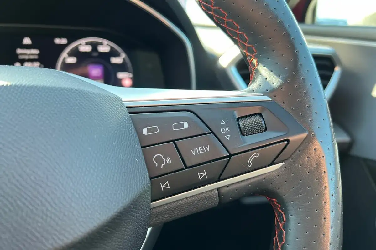 2021-seat-leon-15-etsi-fr-first-edition-hatchback-big-21