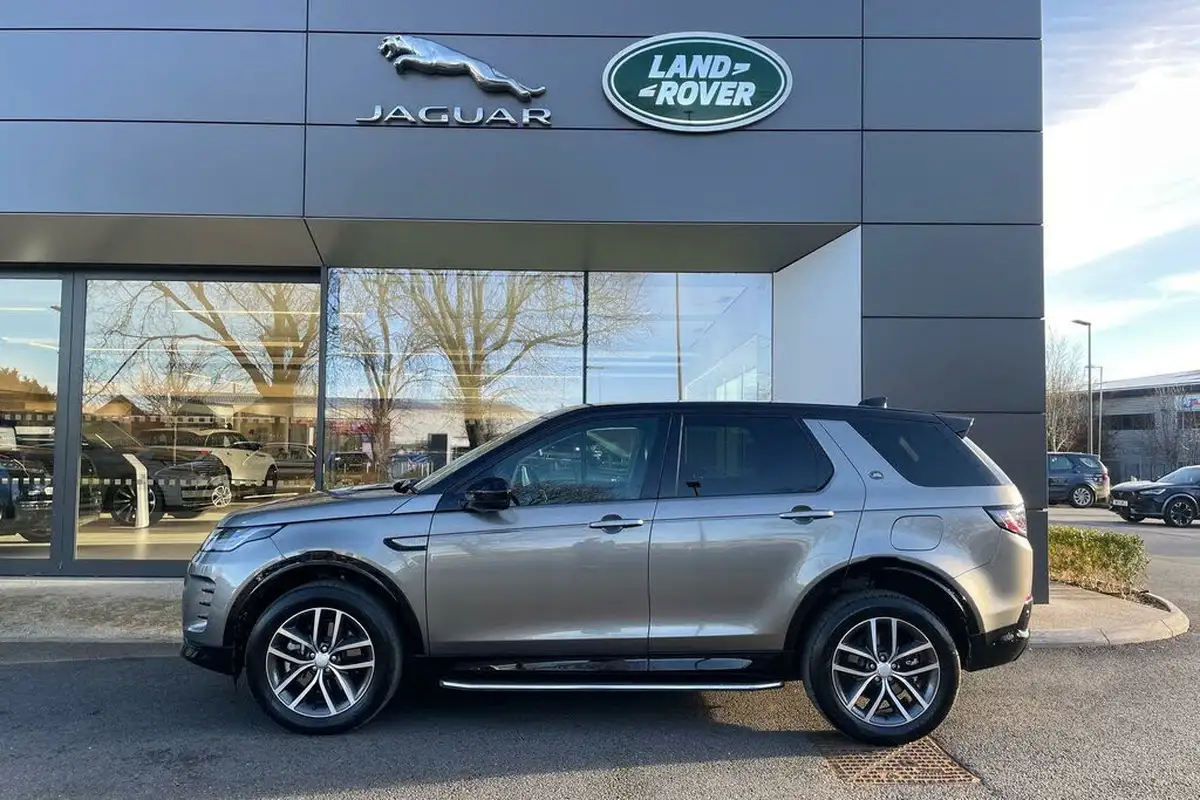 2024-land-rover-discovery-sport-15-p300e-dynamic-se-big-26