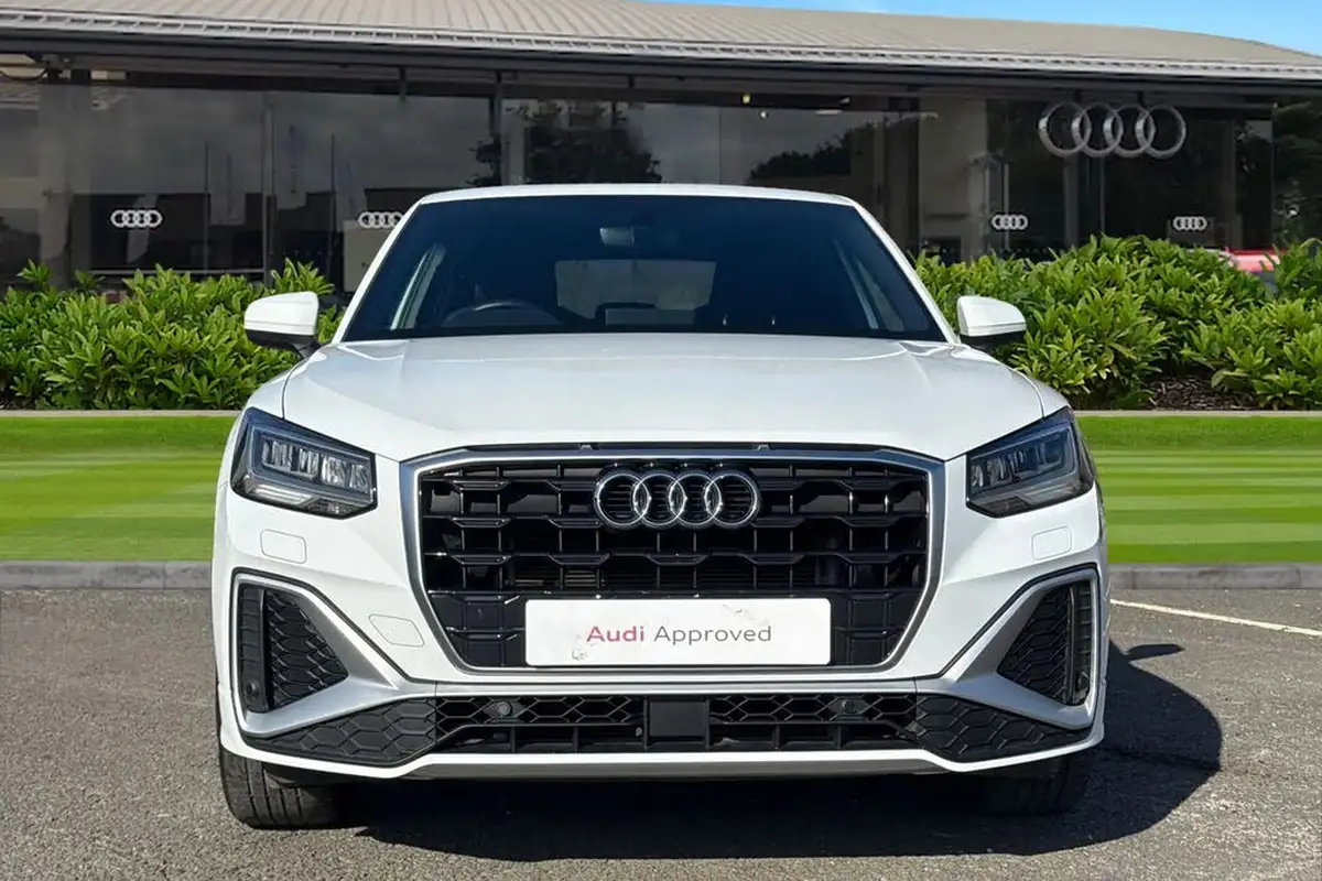 2022-audi-q2-10-30-tfsi-s-line-big-4