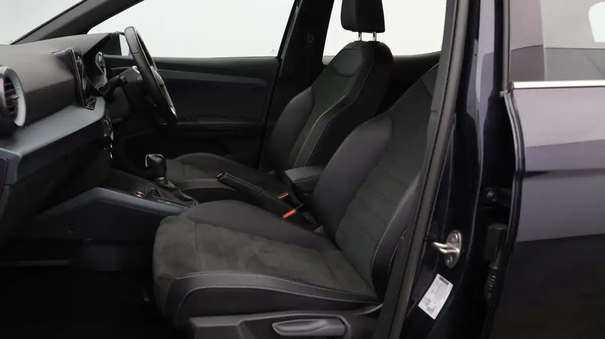 2022-seat-arona-10-tsi-xperience-lux-big-13