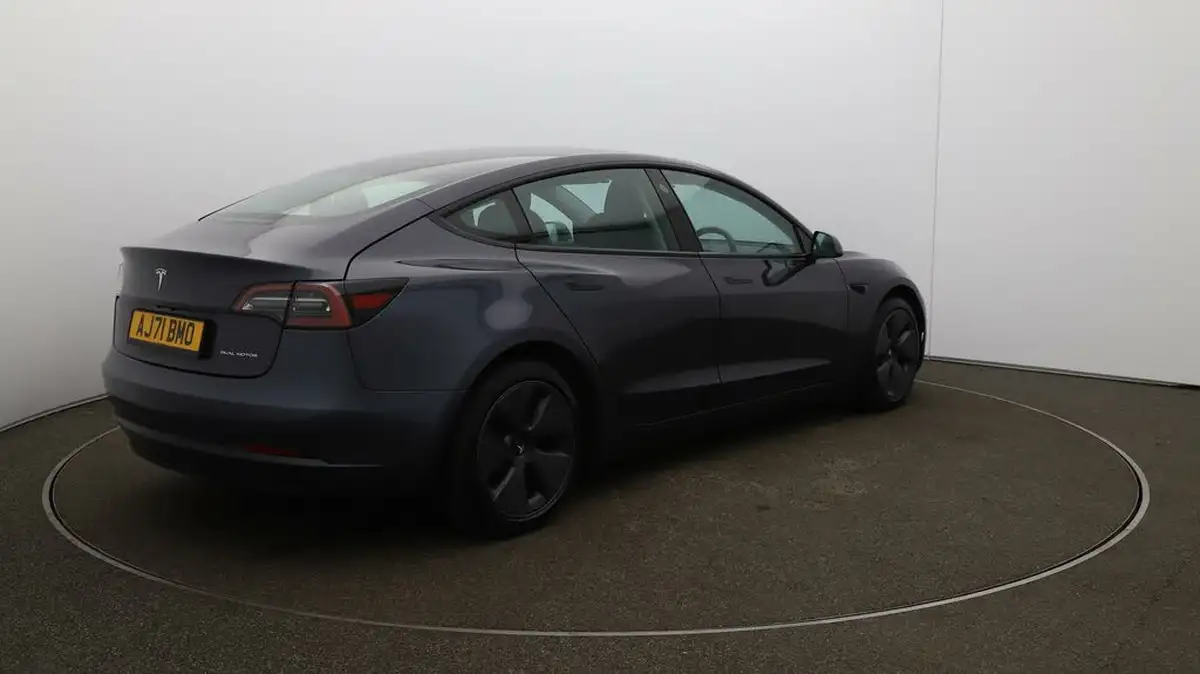 2021-tesla-model-3-e-long-range-awd-big-46