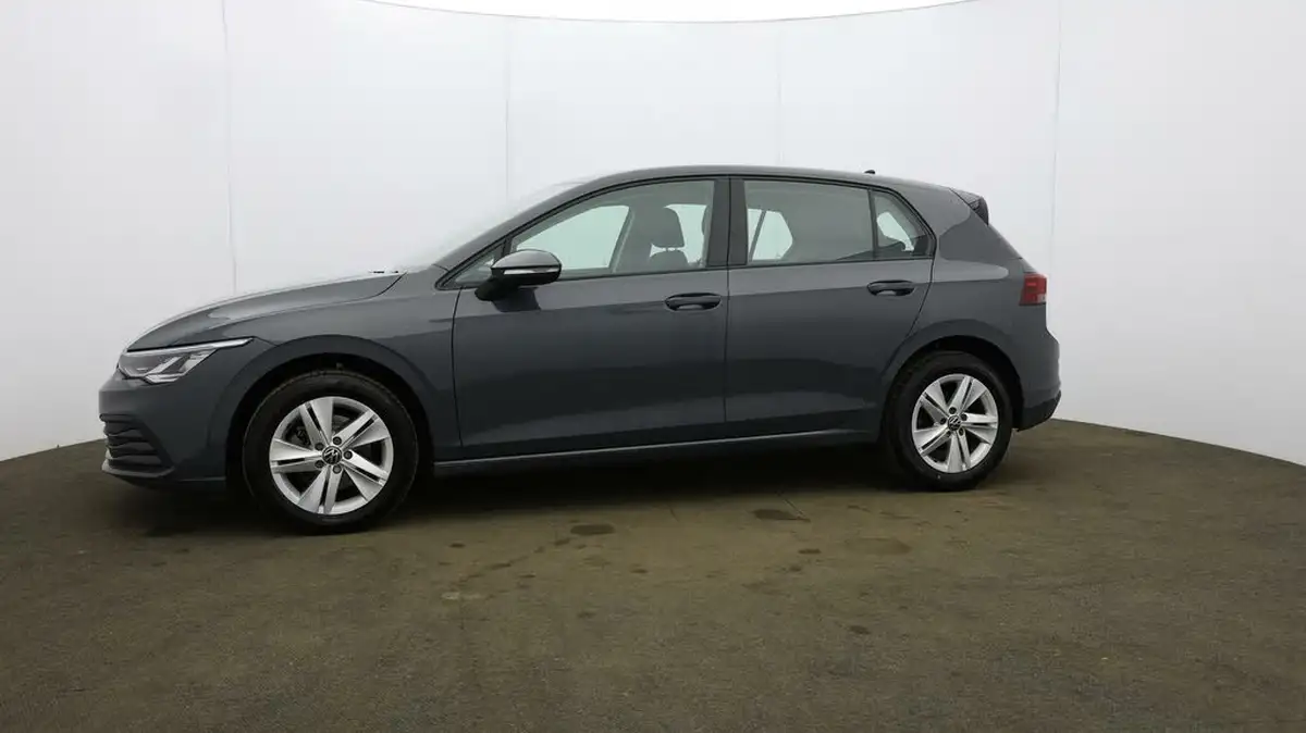 2021-volkswagen-golf-10-tsi-life-hatchback-big-25