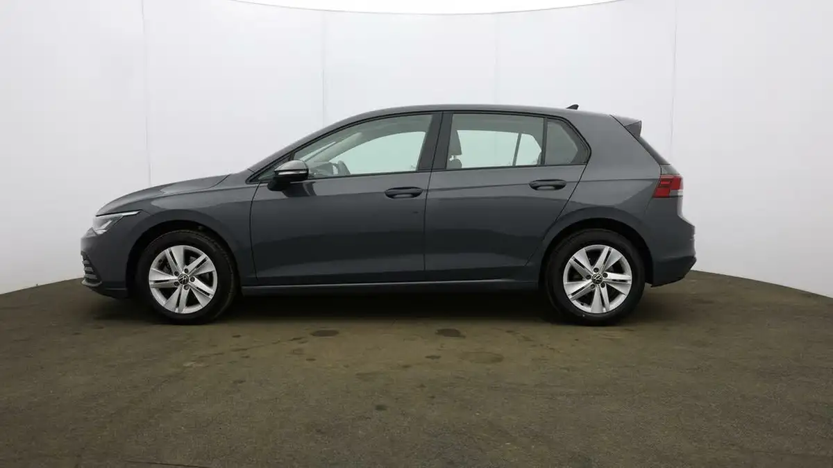 2021-volkswagen-golf-10-tsi-life-hatchback-big-3