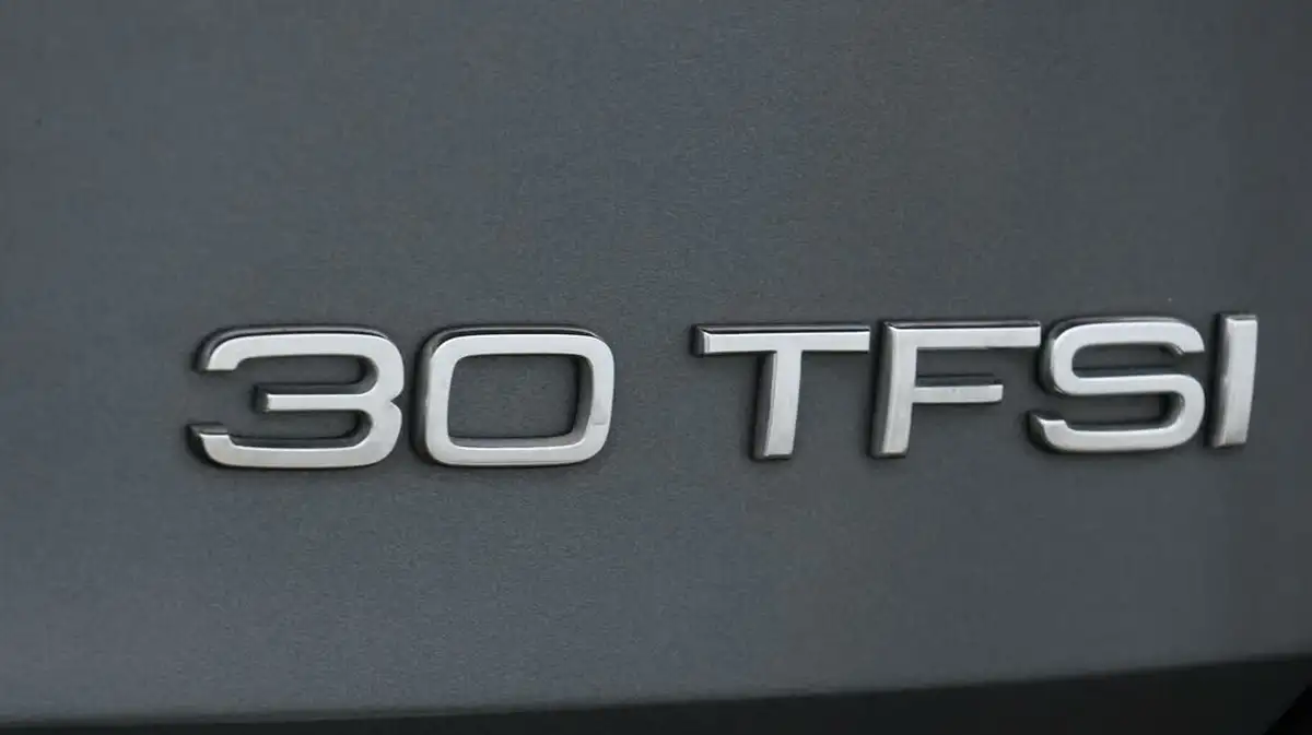 2020-audi-a3-10-30-tfsi-s-line-110ps-saloon-4d-big-23