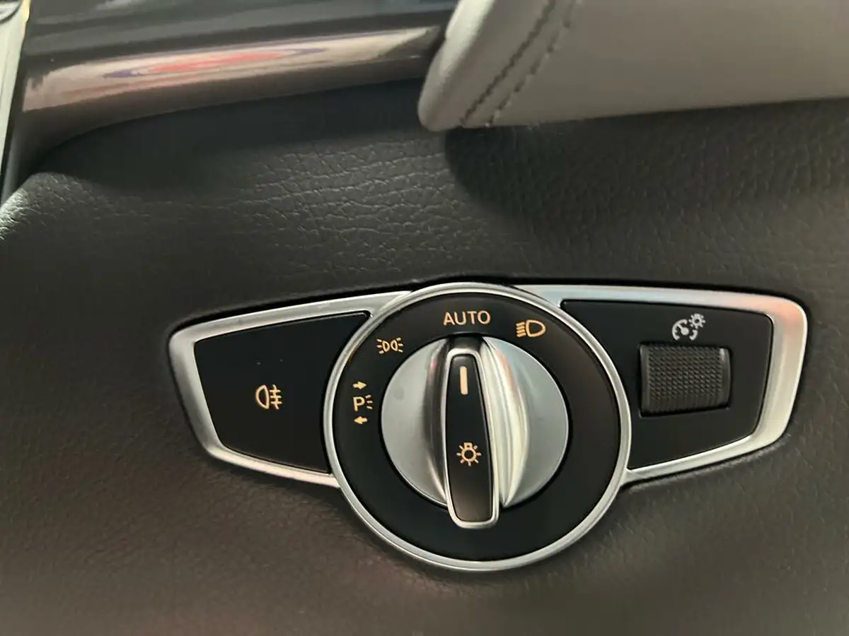 2021-mercedes-benz-eqc-e-eqc-400-amg-line-premium-plus-big-17