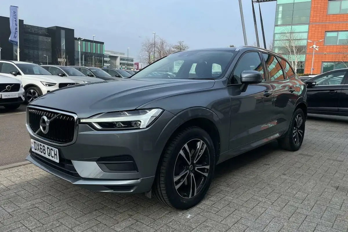2018-volvo-xc60-20td-d4-momentum-4x4-big-10