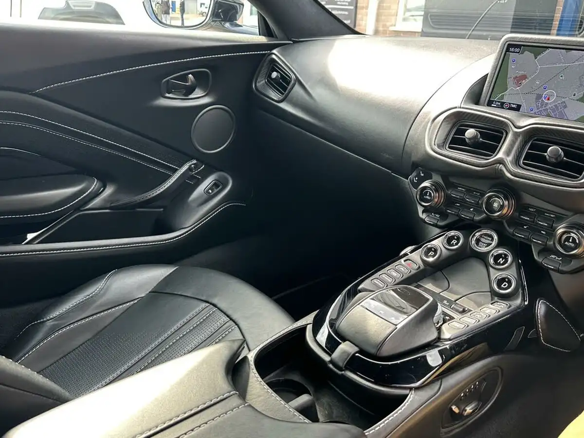 2019-aston-martin-vantage-40-v8-vantage-big-27