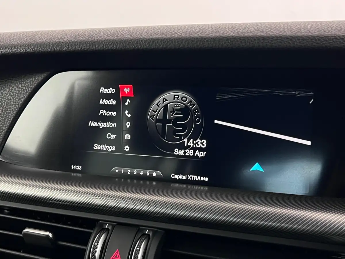 2018-alfa-romeo-stelvio-20-speciale-big-25
