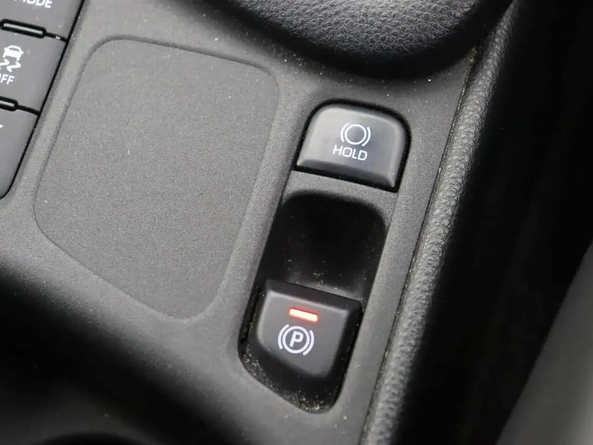 2020-toyota-yaris-15-vvt-i-dynamic-big-19