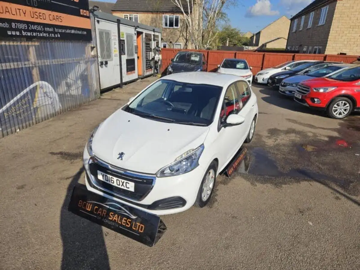 2016-peugeot-208-12-puretech-active-82bhp-5d-big-7