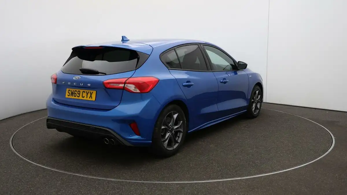 2019-ford-focus-10t-st-line-hatchback-big-44