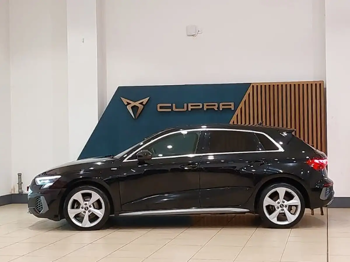 2021-audi-a3-14-40-tfsi-e-s-line-big-3