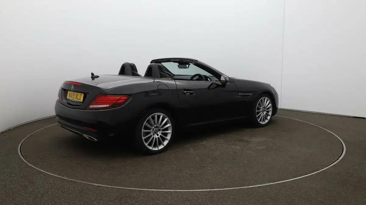 2019-mercedes-benz-slc-16-slc180-amg-line-9g-tronic-big-46