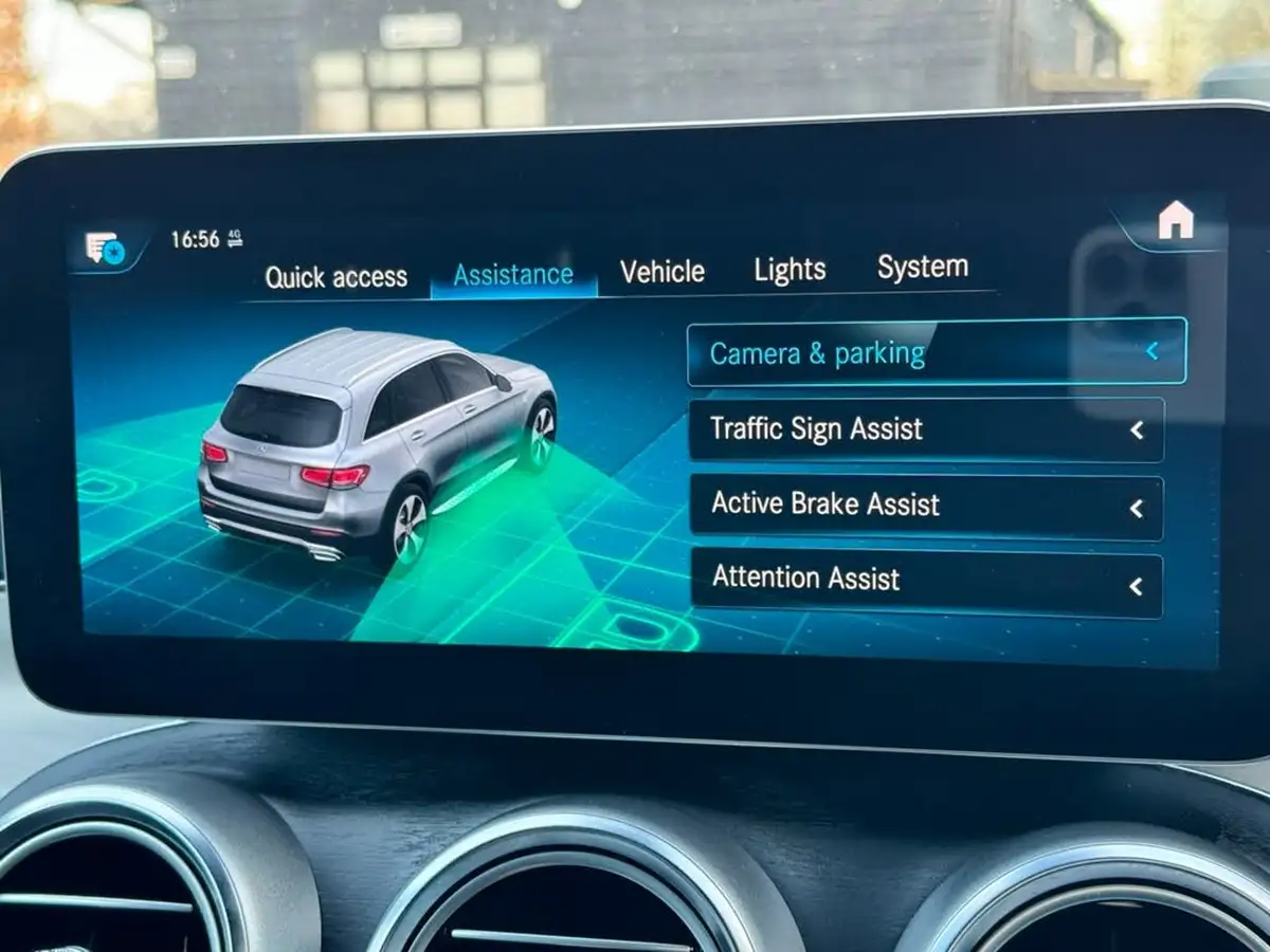2021-mercedes-benz-glc-class-20-glc300e-amg-line-premium-320ps-station-wagon-5d-big-13