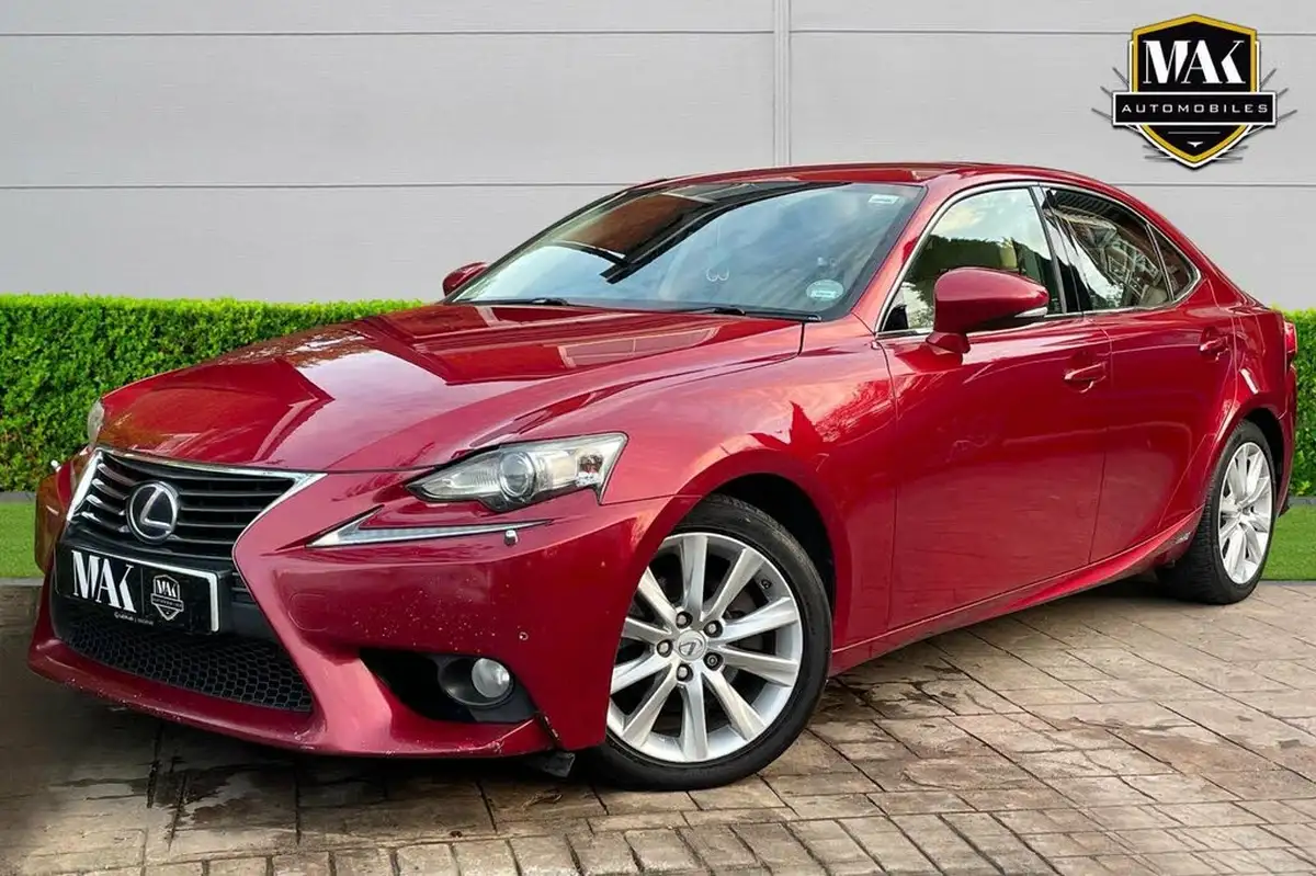 2014-lexus-is-300h-25-luxury-big-2