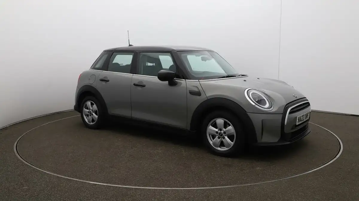 2022-mini-cooper-15-cooper-classic-hatchback-5d-big-35