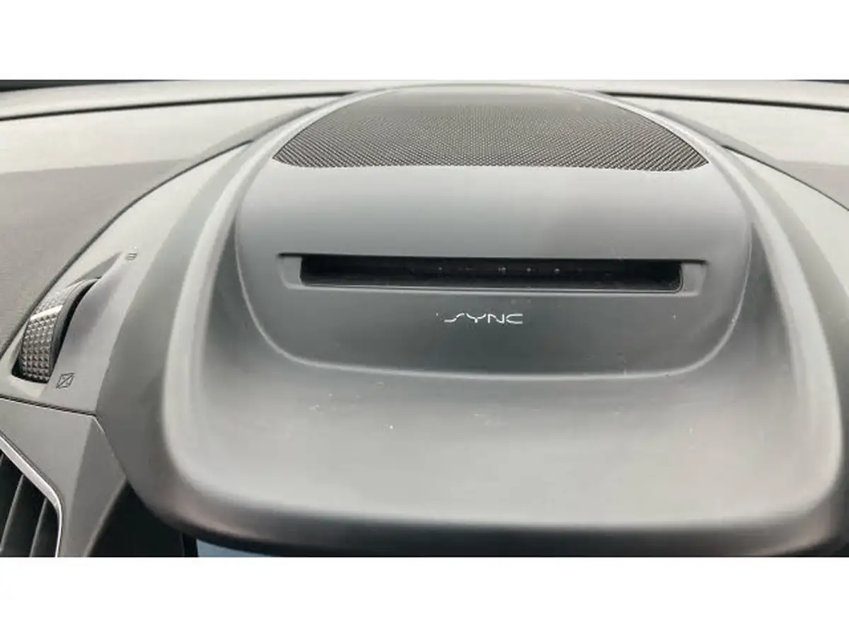 2016-ford-c-max-15tdci-titanium-big-28