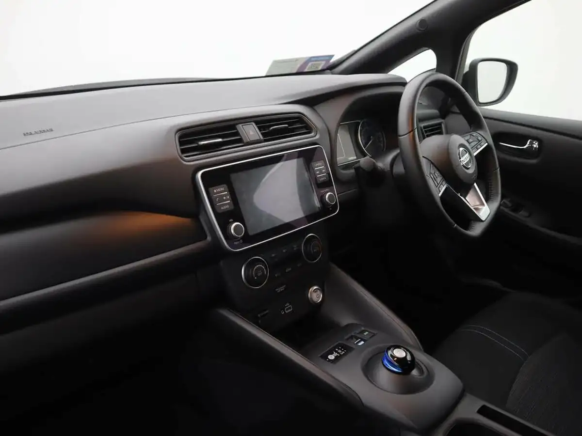 2022-nissan-leaf-e-acenta-big-8