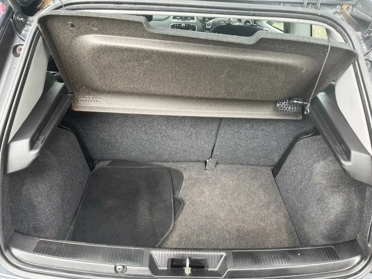2014-fiat-punto-12-easy-3d-big-27