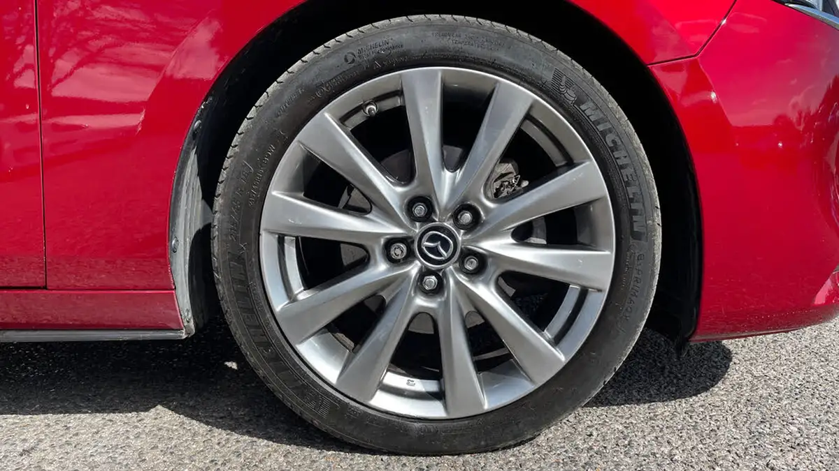 2021-mazda-mazda3-20-gt-sport-186ps-saloon-4d-big-19