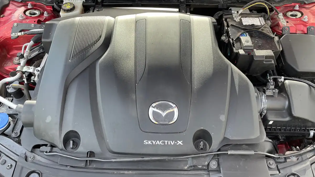 2021-mazda-mazda3-20-gt-sport-186ps-saloon-4d-big-15