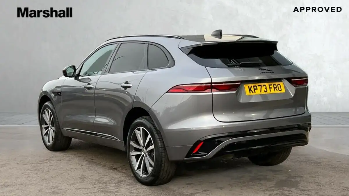 2023-jaguar-f-pace-20-d200-r-dynamic-se-black-big-1