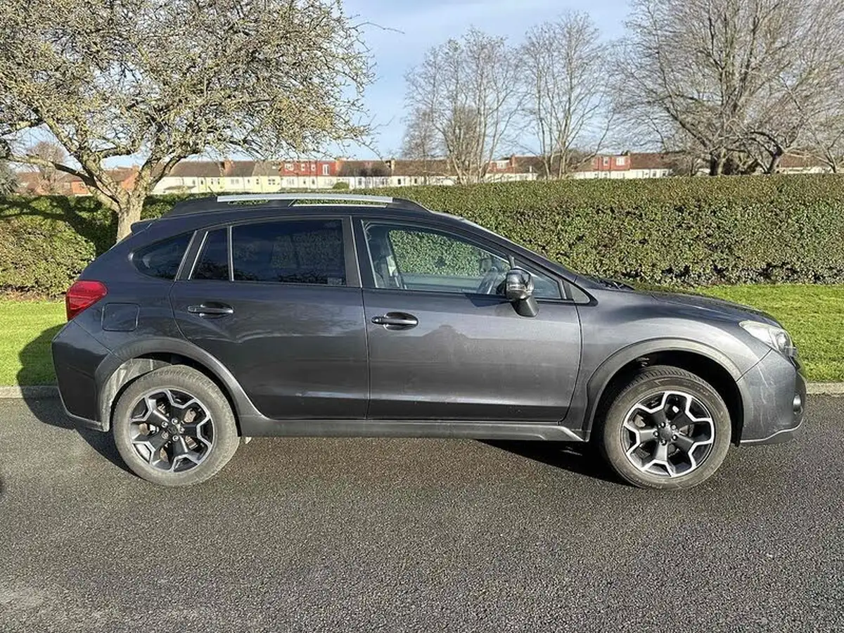 2012-subaru-xv-big-1
