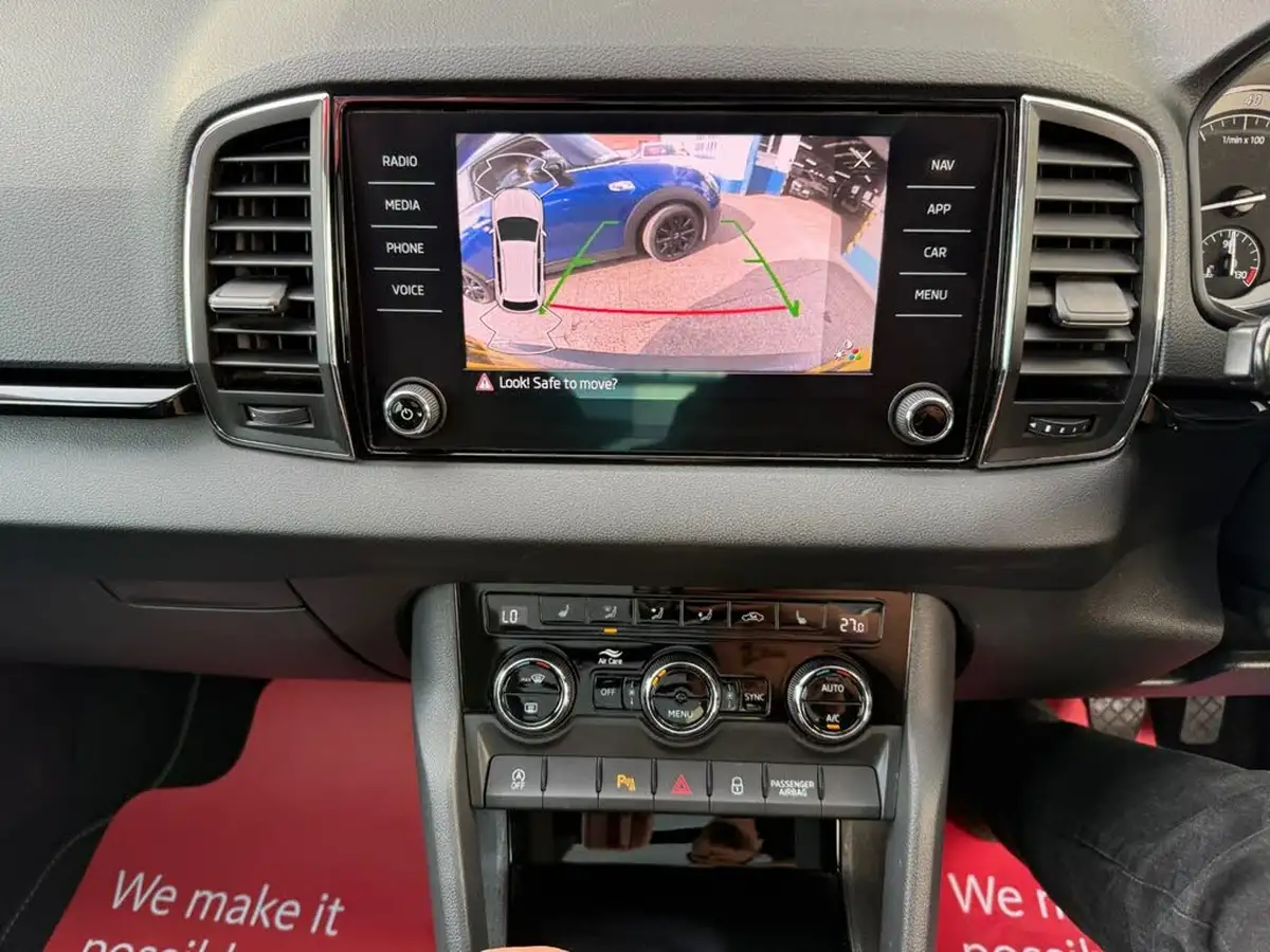 2021-skoda-karoq-15-tsi-se-l-big-66
